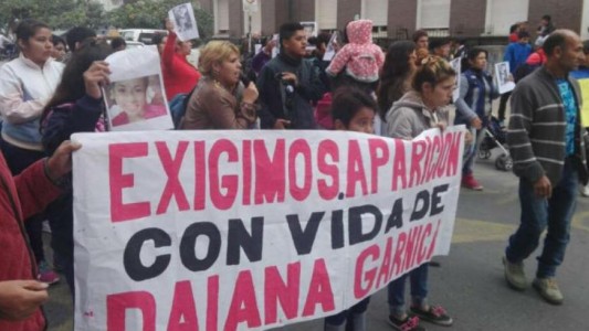 Padre de adolescente desaparecida pidió que lo reciba Macri y dijo estar "indignado con la Justicia"