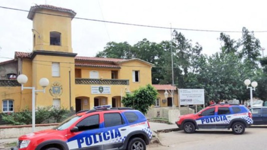 Lo asaltaron, fue a la comisaría a presentar la denuncia y quedó detenido