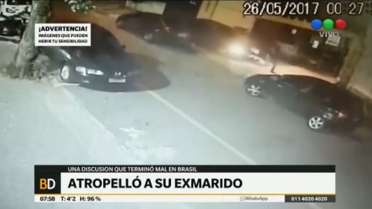 Se subió con el auto a la vereda para atropellar a su exmarido
