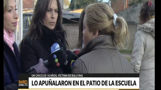 Está internado el alumno apuñalado en el patio de la escuela: "El otro chico fue directamente a matar"