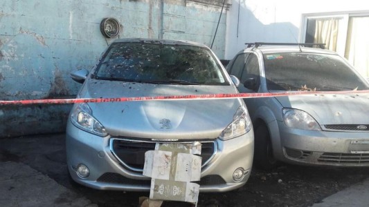 De no creer: fue a la comisaría a buscar su auto robado y encontró un cadáver en el baúl