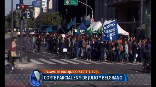 Corte de estatales en la 9 de Julio