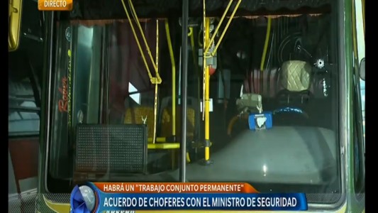 Acuerdo de choferes de colectivo con el ministro de Seguridad bonaerense