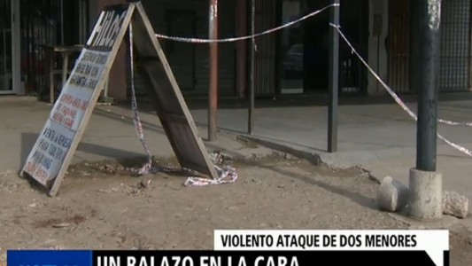 Le pegaron un tiro en la cara a un joven de 21 años cuando esperaba el colectivo