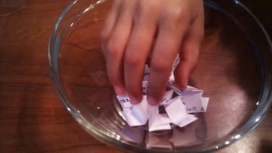 "El juego de los papelitos": detuvieron a tres adultos por abuso sexual y corrupción de menores en Catamarca