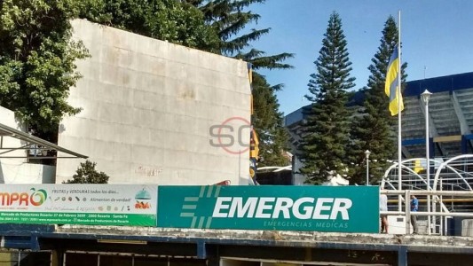 Por su ida a River, Rosario Central sacó a Pinola de una gigantografía en el estadio