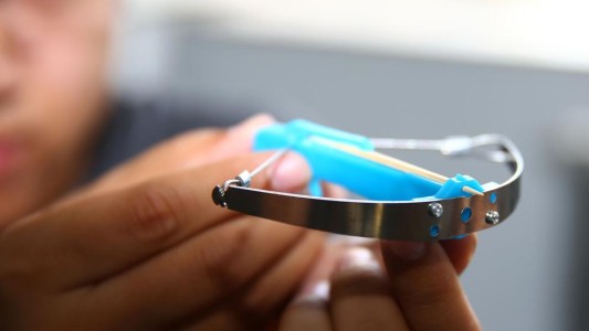 La mini ballesta, el peligroso juguete que quiere destronar al spinner