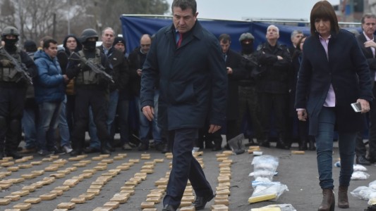 Secuestraron drogas, armas, y explosivos en manos de doce narcos en la Villa 1-11-14