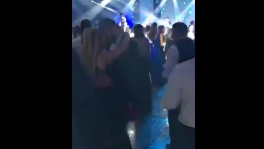 Al final, Shakira se divirtió: en un video del casamiento se la ve bailando muy sensual con su marido