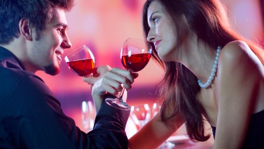 Según un estudio, las parejas que se emborrachan juntas duran más