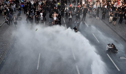 Alemania: fuertes enfrentamientos entre la policía y manifestantes en vísperas del G20