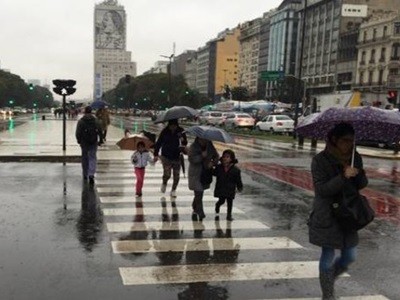 Lunes frío y lluvioso