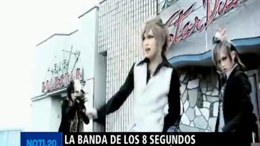 Fanáticos esperaron horas por un recital de 8 segundos