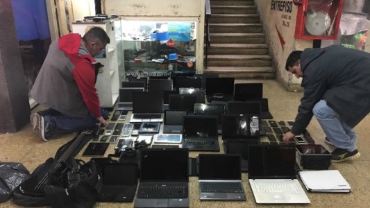Córdoba: Policía expone objetos robados para que los damnificados los recuperen