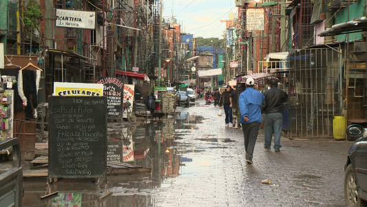 "La Florida", la calle de la Villa 31 que crece al ritmo de los restaurantes