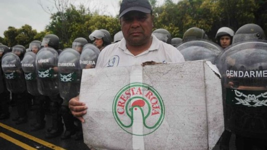 Trabajo ordenó a Cresta Roja reabrir las plantas y reincorporar a los despedidos