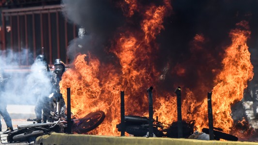 Venezuela vota la Constituyente mientras sigue la tensión: denuncian tres muertos