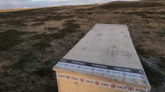 Finalizan la exhumación de soldados argentinos sin identificar en Malvinas