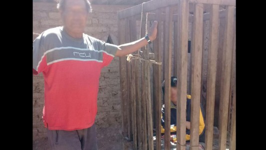 Salta: un adolescente de la comunidad wichi pasó cuatro años encerrado en una jaula