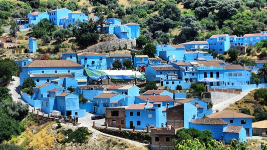 El pueblo español que se convirtió para siempre en la aldea de los Pitufos
