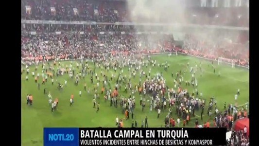 Una verdadera "batalla campal" en un partido de fútbol en Turquía