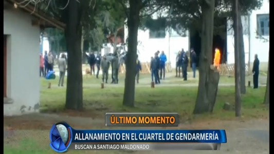 Desaparición de Santiago Maldonado: Policía Federal allana la sede de Gendarmería en Esquel