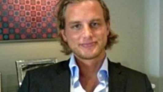 Un millonario suizo mató a un amigo con un candelabro: "Pensé que era un extraterrestre"