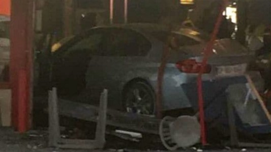 París: un automovilista embistió su auto contra una pizzería y mató a una nena