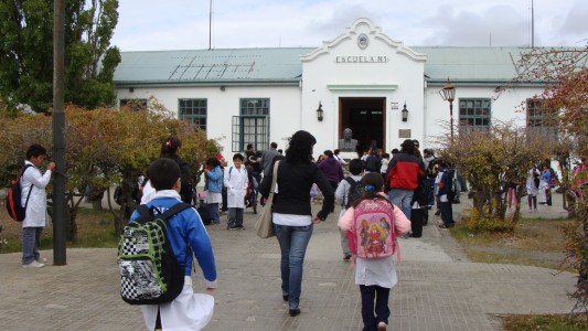 Por primera vez en el año hubo clases en Santa Cruz