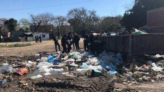 Hallaron un bebé muerto en un contenedor