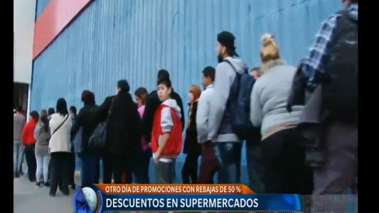 Supermercados: otro día con rebajas de 50%