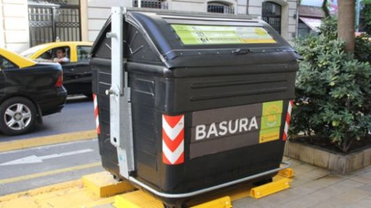 Hallaron a una beba recién nacida en un contenedor de basura de Palermo