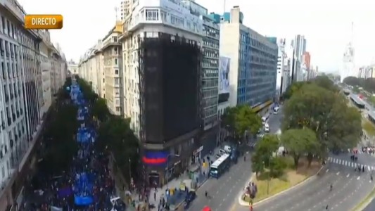 Cortes y protestas en el centro porteño