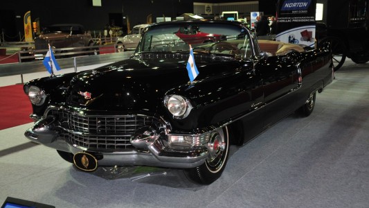 Restauraron el Cadillac que compró Perón en 1955