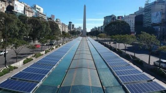 El Metrobus porteño incorpora más de 300 paneles solares