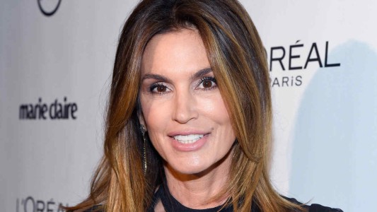 Cindy Crawford se animó al topless a los 51 años