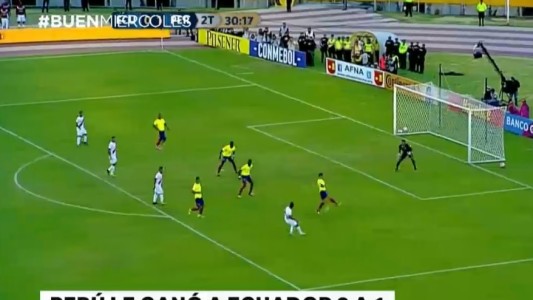 Perú le ganó a Ecuador, pasó a Argentina y sueña con el Mundial