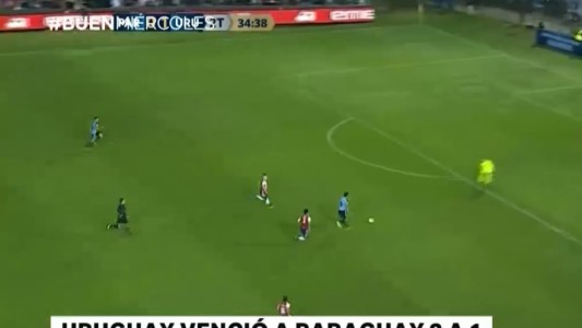 Uruguay superó a Paraguay y se acerca a Rusia