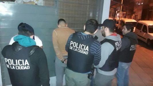 Mafia de La Salada: arrestaron a tres barras de Boca