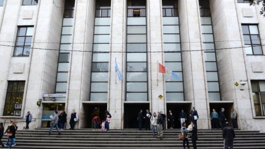 La justicia de Rosario autorizó la adopción directa de un adolescente a una pareja de mujeres