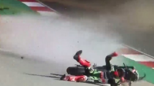 Fuego, caída y un dedo roto