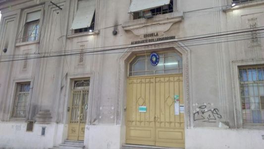 Una maestra fue golpeada por un alumno de sexto grado y ahora tiene miedo de volver al aula