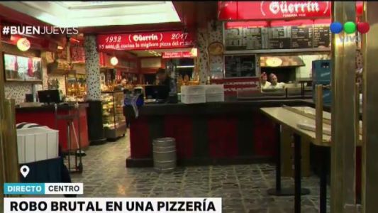 Robaron la pizzería Güerrín: torturaron al encargado con una abrochadora