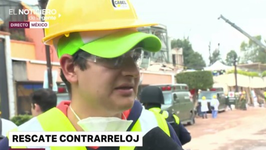 Nenes atrapados en los escombros: "Sólo sabemos que están bajo una mesa de mármol"