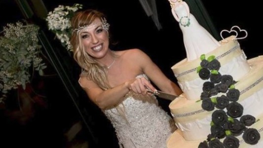 La increíble historia de Laura Mesi, la primera italiana que logra casarse con ella misma
