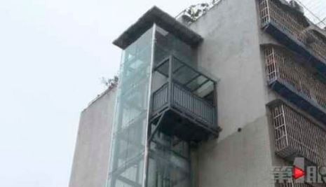 El ascensor que solo va y viene del sexto piso