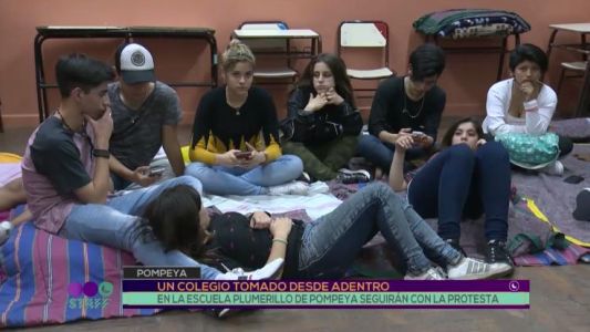 La escuela que votó a favor de seguir con la toma