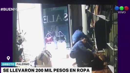 Robo en Palermo: eligió las camperas de cuero más caras y se fue caminando