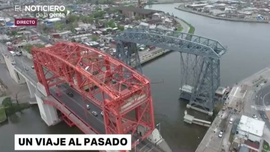 Cruzamos el puente transbordador de La Boca