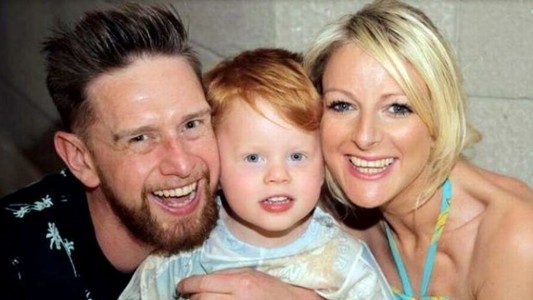 La mujer que tiene que decidir entre morir por su segundo bebé o pasar más tiempo con su primer hijo